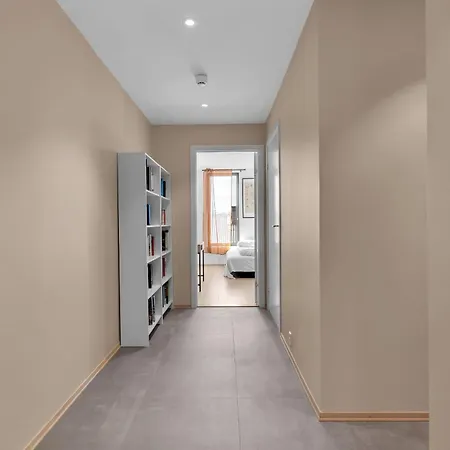 דירה The Arctic Urban Haven