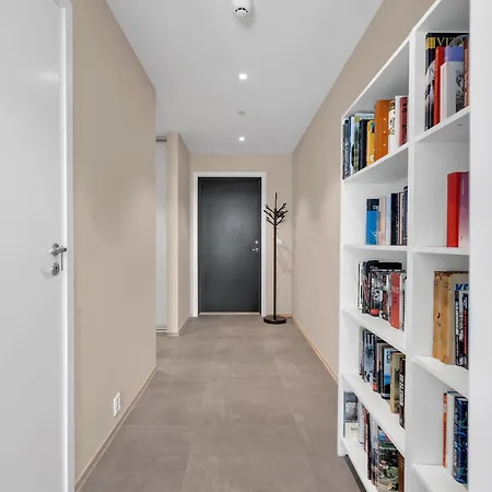 The Arctic Urban Haven דירה