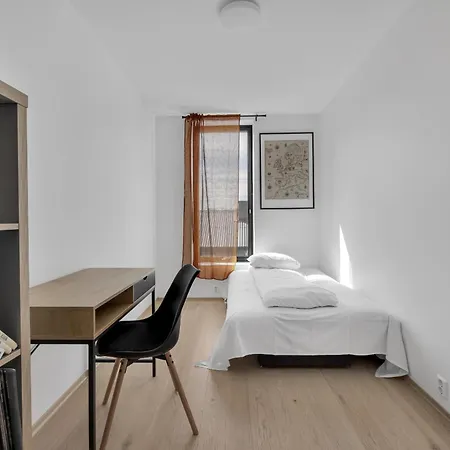 דירה The Arctic Urban Haven